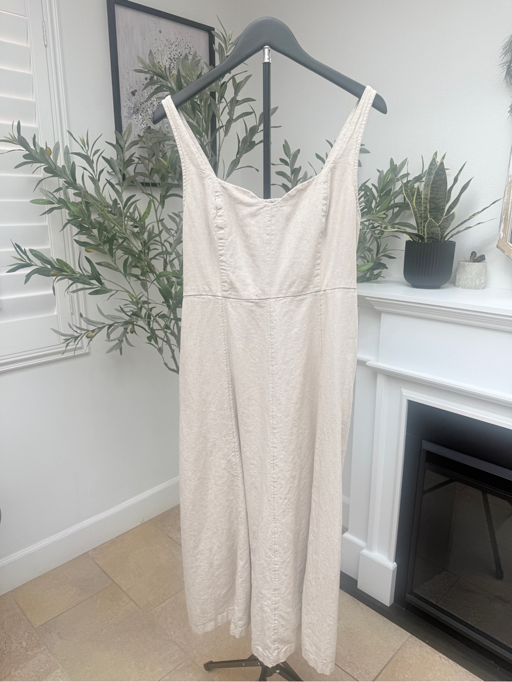 Old Navy Cream Sleeveless Midi Dress